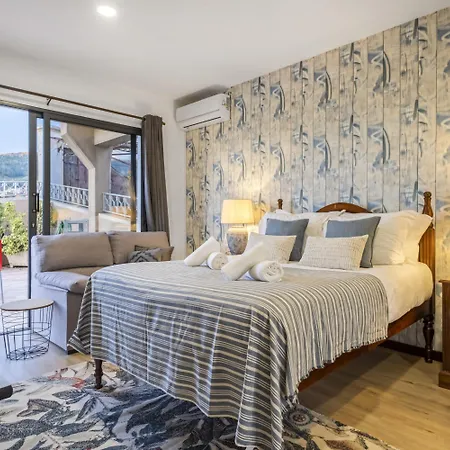 Pensionat White Rabbit I By Homie Calheta (Madeira)