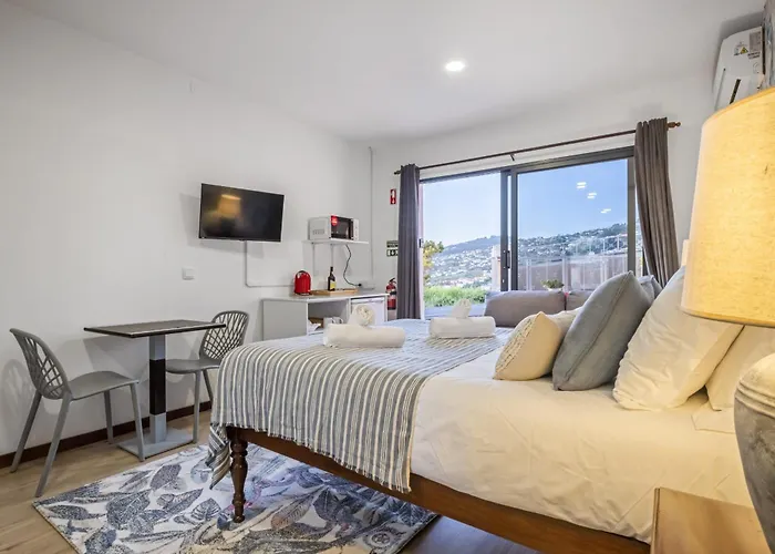 Affittacamere White Rabbit I By Homie